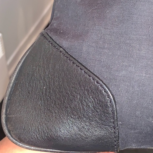 Black Burberry Canvas Tote Bag - Picture 4 of 16